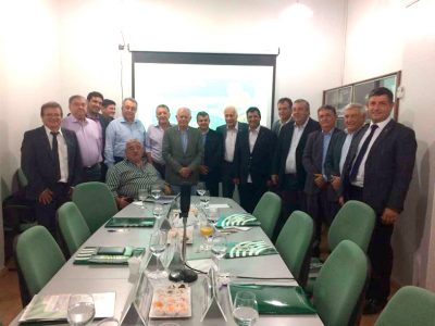 Martins, Carrara e Coelho durante reunião com o setor agropecuário maranhense na sede da Faema.