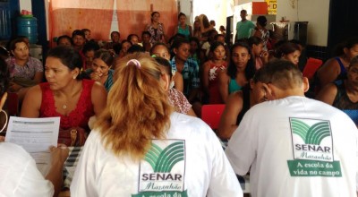 Mulheres rurais em atendimento  durante programa ‘Útero é Vida’, no município de Monção.