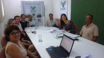Fabiana Yehia (de óculos à direita) durante a visita realizada à regional do SENAR de Pernambuco