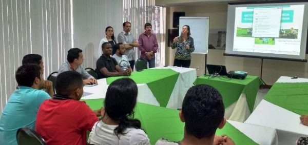 Andreia Barbosa, do Senar Brasil, participou da abertura da primeira turma de capacitação do ABC Cerrado.