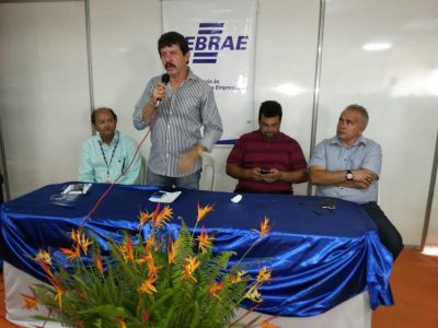 Luiz Figueiredo em discurso de abertura da entrega de certificados na Agritec de Viana.