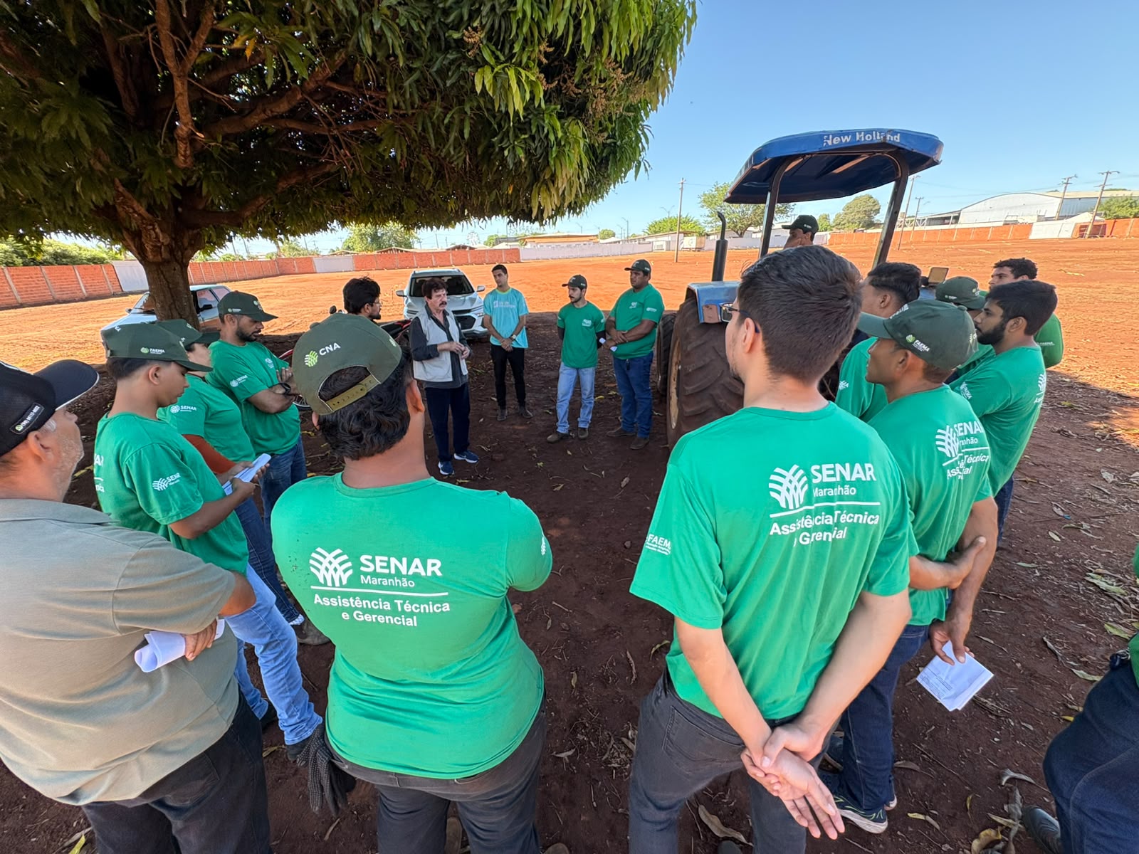 Cursos
Participantes desenvolvem atividades práticas nos cursos gratuitos de Formação Profissional Rural promovidos pelo Senar Maranhão durante a exposição.
