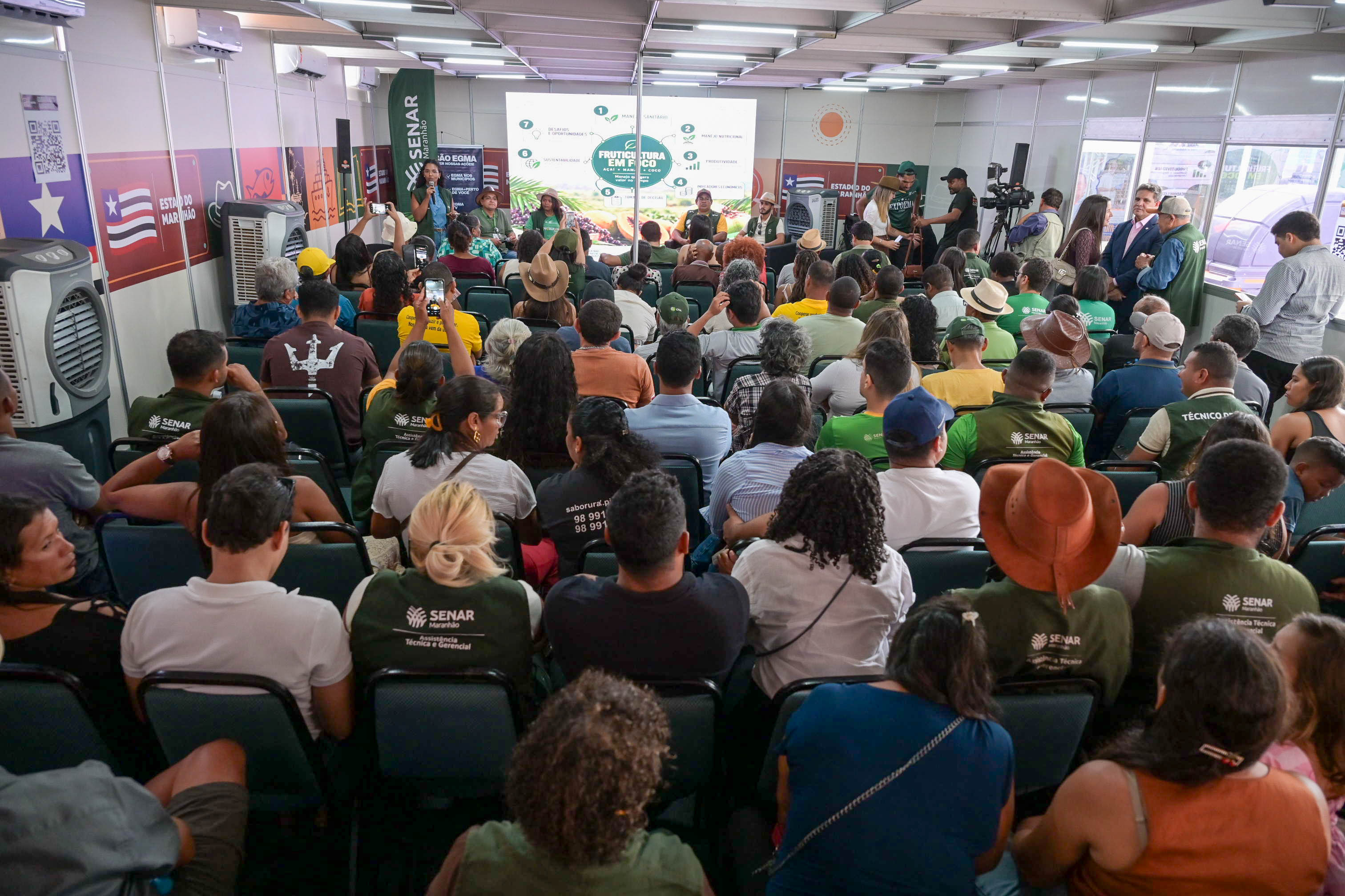 ENCONTRO NA EXPOEMA APROXIMA PRODUTORES, PESQUISA E ASSISTÊNCIA TÉCNICA