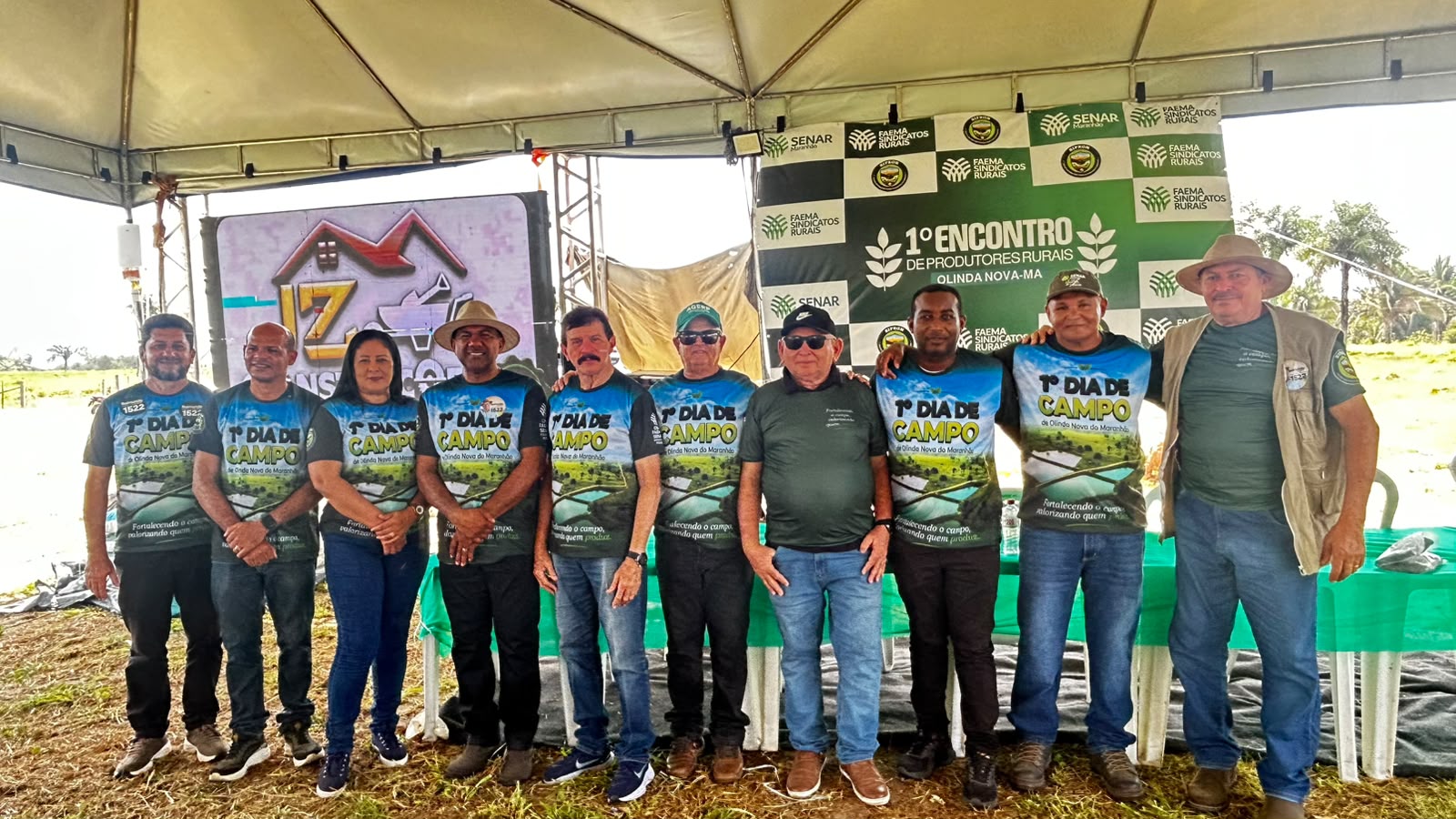 Autoridades municipais e estaduais, lideranças sindicais, prestigiaram o evento.